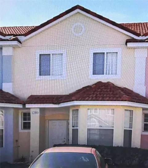 1289 S Beach Cir, Kissimmee, FL 34746