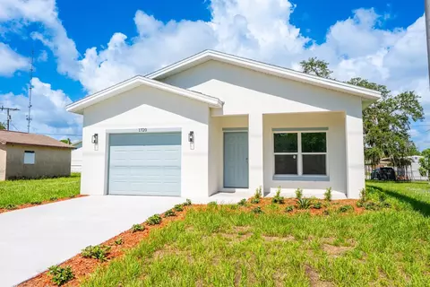 1720 S Deleon Ave, Titusville, FL 32780
