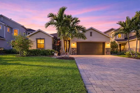 7663 Poulicny Ln, Melbourne, FL 32940