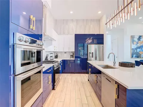 Kitchen - 2125 Pine Oak Loop, Davenport, FL 33837 photo 5 of 6
