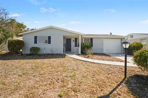 9300 W Cochise Ln, Port Richey, FL 34668