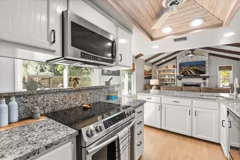 Kitchen - 333 Forest Rd, Mount Dora, FL 32757 photo 2 of 3