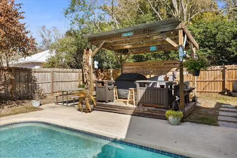Exterior - 333 Forest Rd, Mount Dora, FL 32757 photo 5 of 6