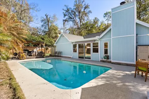 Exterior - 333 Forest Rd, Mount Dora, FL 32757 photo 3 of 6
