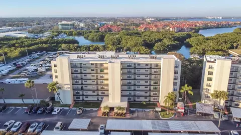 1000 Cove Cay Dr #5E, Clearwater, FL 33760