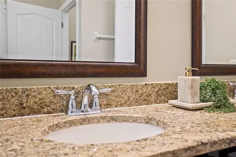 Bath - 5150 Ravena Ave E, Saint Cloud, FL 34771 photo 2 of 8