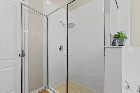 Bath - 5150 Ravena Ave E, Saint Cloud, FL 34771 photo 5 of 8