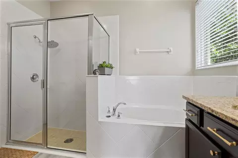 Bath - 5150 Ravena Ave E, Saint Cloud, FL 34771 photo 3 of 8