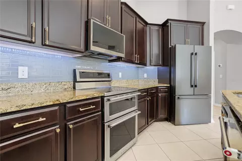 Kitchen - 5150 Ravena Ave E, Saint Cloud, FL 34771 photo 2 of 4