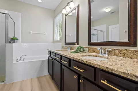 Bath - 5150 Ravena Ave E, Saint Cloud, FL 34771 photo 1 of 8