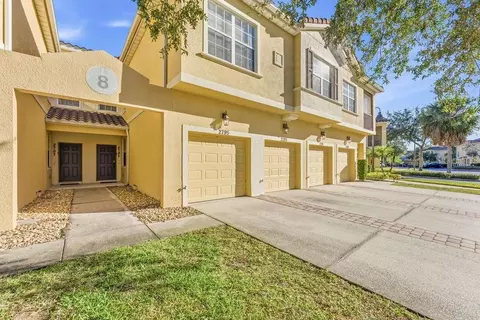 2795 Oakwater Dr, Kissimmee, FL 34747