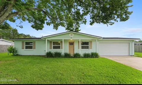 323 Scotland Dr, Daytona Beach, FL 32117