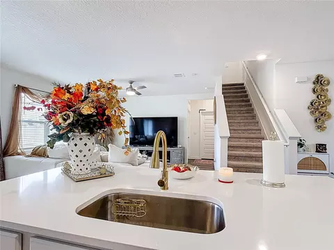 Kitchen - 4004 Malawi Trl, Saint Cloud, FL 34772 photo 6 of 9