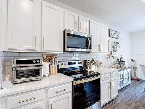 Kitchen - 4004 Malawi Trl, Saint Cloud, FL 34772 photo 1 of 9