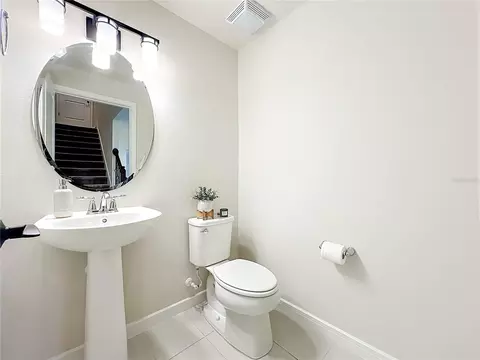 Bath - 10976 Leafshore Loop, Orlando, FL 32829 photo 1 of 6
