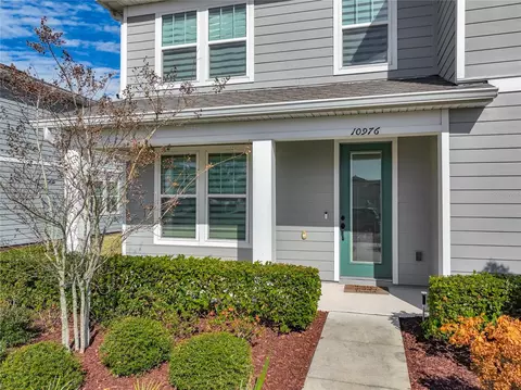 Exterior - 10976 Leafshore Loop, Orlando, FL 32829 photo 3 of 15