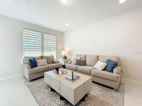 Living - 10976 Leafshore Loop, Orlando, FL 32829 photo 3 of 6