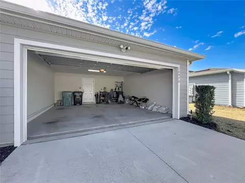 Exterior - 10976 Leafshore Loop, Orlando, FL 32829 photo 11 of 15