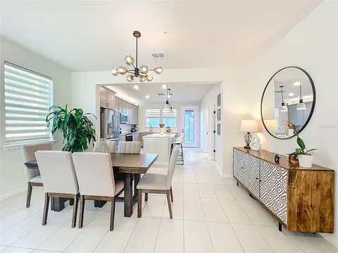 Dining - 10976 Leafshore Loop, Orlando, FL 32829 photo 2 of 8