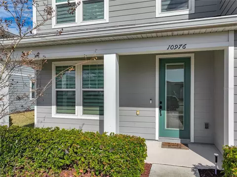 Exterior - 10976 Leafshore Loop, Orlando, FL 32829 photo 4 of 15
