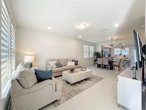 Living - 10976 Leafshore Loop, Orlando, FL 32829 photo 2 of 6