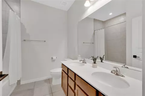 Bath - 67 Berlin Ave, Saint Cloud, FL 34771 photo 3 of 3