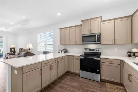 Kitchen - 8806 SW 79th Loop, Ocala, FL 34481 photo 6 of 6