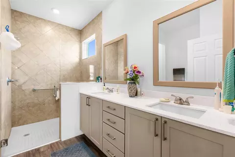 Bath - 8806 SW 79th Loop, Ocala, FL 34481 photo 2 of 2