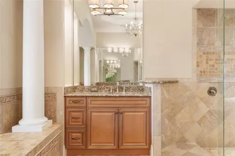 Bath - 6560 Lake Burden View Dr, Windermere, FL 34786 photo 3 of 5