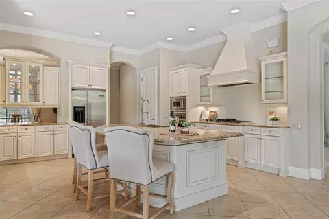 Kitchen - 6560 Lake Burden View Dr, Windermere, FL 34786 photo 4 of 5
