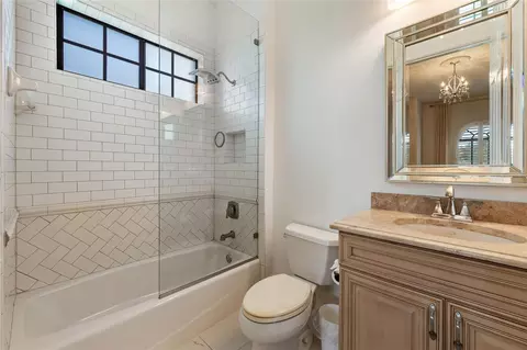 Bath - 6560 Lake Burden View Dr, Windermere, FL 34786 photo 5 of 5