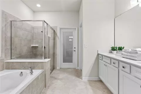 Bath - 16000 Sandy Cliffs Dr, Clermont, FL 34714 photo 4 of 7