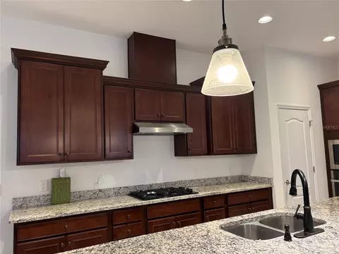 Kitchen - 1872 Ibis Bay Ct, Ocoee, FL 34761 photo 3 of 4