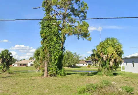 835 Rotonda Cir, Rotonda West, FL 33947
