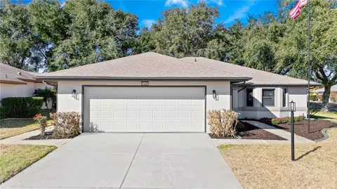 21821 King John St, Leesburg, FL 34748