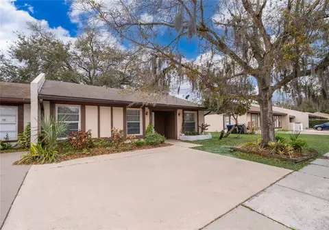 7876 Guardsmen St, Orlando, FL 32822