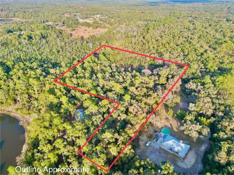 248 Cumberland Ln, Interlachen, FL 32148