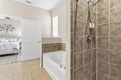 Bath - 3430 Schoolhouse Rd, Harmony, FL 34773 photo 3 of 6
