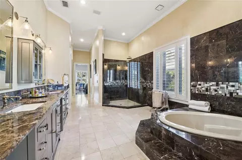 Bath - 5145 Latrobe Dr, Windermere, FL 34786 photo 3 of 8