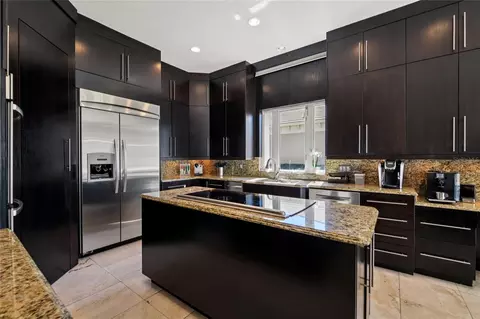 Kitchen - 5145 Latrobe Dr, Windermere, FL 34786 photo 1 of 3