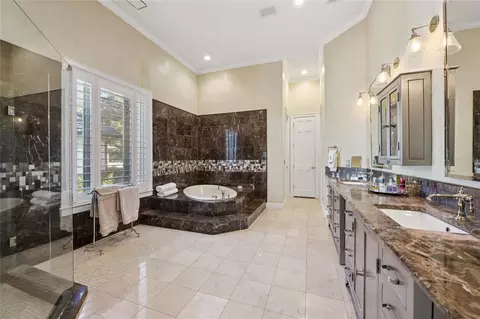 Bath - 5145 Latrobe Dr, Windermere, FL 34786 photo 2 of 8