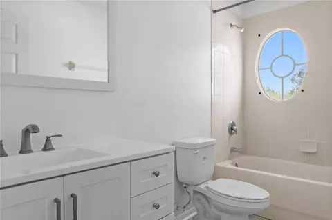 Bath - 3663 Daydream Pl, Saint Cloud, FL 34772 photo 3 of 3