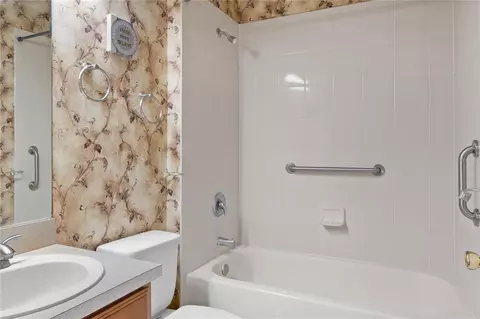 Bath - 3663 Daydream Pl, Saint Cloud, FL 34772 photo 2 of 3