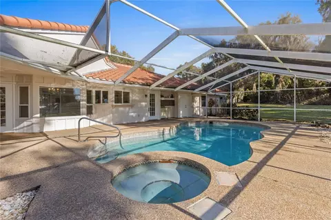 Exterior - 6136 Dora Dr, Mount Dora, FL 32757 photo 7 of 10