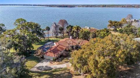 6136 Dora Dr, Mount Dora, FL 32757