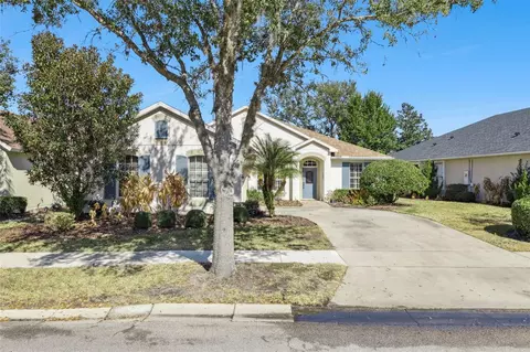 1607 Victoria Gardens Dr, Deland, FL 32724