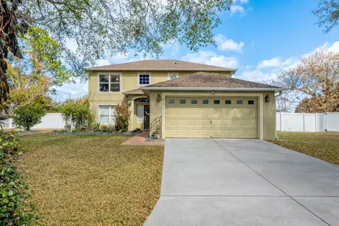 819 Sunset Cove Dr, Winter Haven, FL 33880
