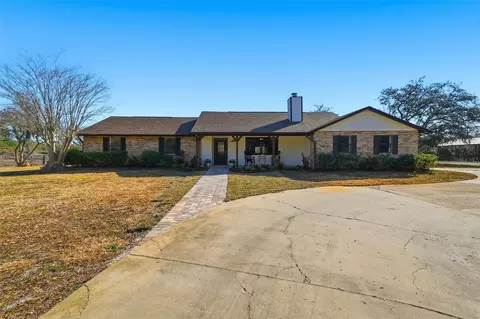 370 Sand Pine Pl, Geneva, FL 32732