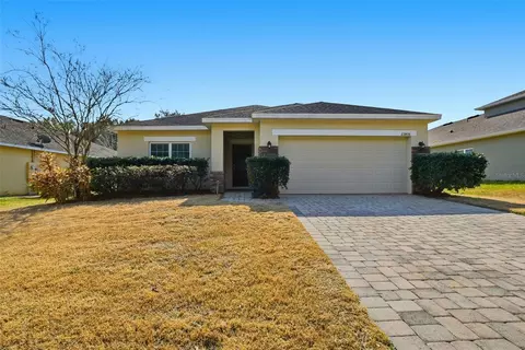 23806 Companero Dr, Sorrento, FL 32776