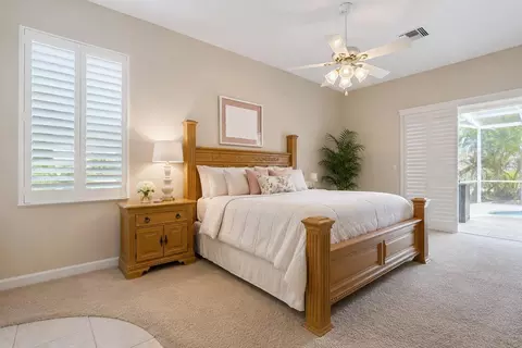 Bedroom - 1500 Edgewater Dr, Mount Dora, FL 32757 photo 1 of 9